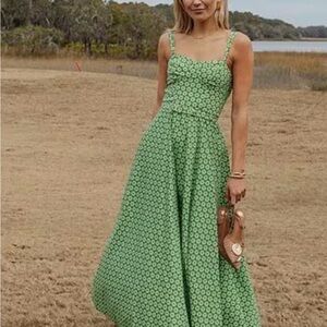 Antonio Melanix Style by Simkins
Charlotte Printed Poplin Top & Skirt
Set